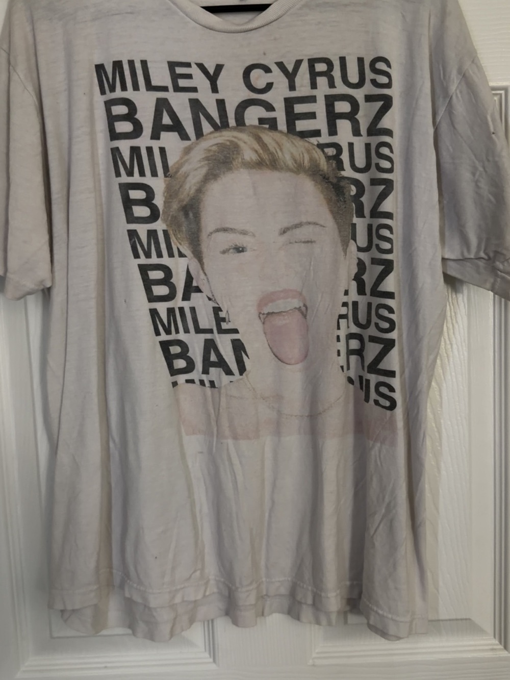 Graphic Crew Neck Tee - Light Gray Miley Cyrus